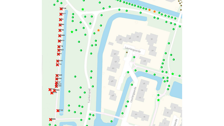 Kaart met genummerde rode kruisjes