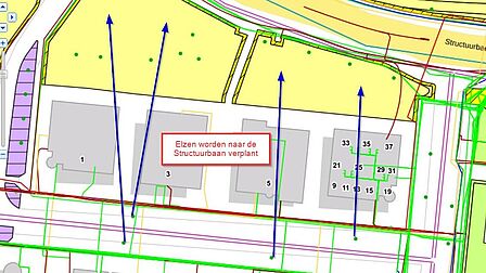 Kaart die de verplaatsing van 4 bomen van de Newtonbaan naar de Structuurbaan toont
