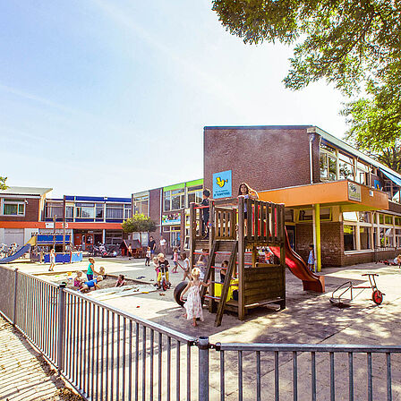Schoolplein van basisschool De Trompetvogel in Nieuwegein